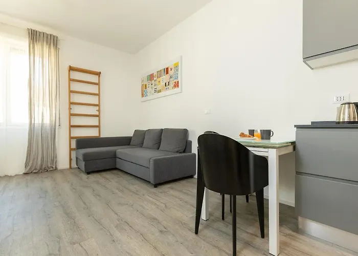 Risorgimento - Leobrothers - Premuda 2 * Milan